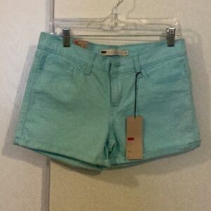 Brand NWT Levi’s Green Foam Shorts Size 28 Women’s